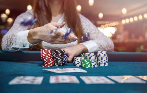 Discover Poker Games at an online casino Singapore for Players